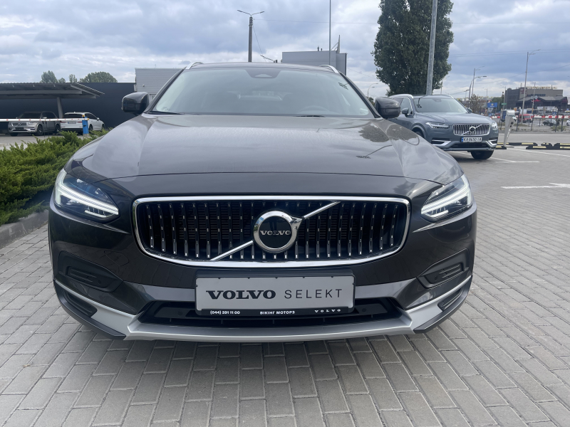 2022 Volvo V90 Cross Country Momentum B5(P) 2.0 М'який гібрид (бензин) Автоматична | Volvo Selekt